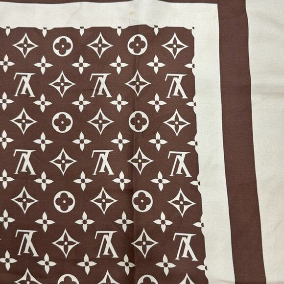 Louis Vuitton Monogram Brown and Cream Silk Scarf - Picture 5 of 10
